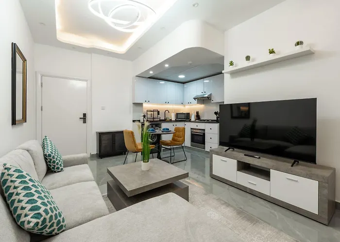 Dubai Marina - 1 Bhk Elegant Apartment
